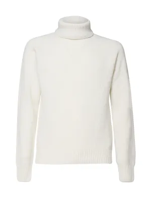 Chunky Wool Turtleneck Sweater in White