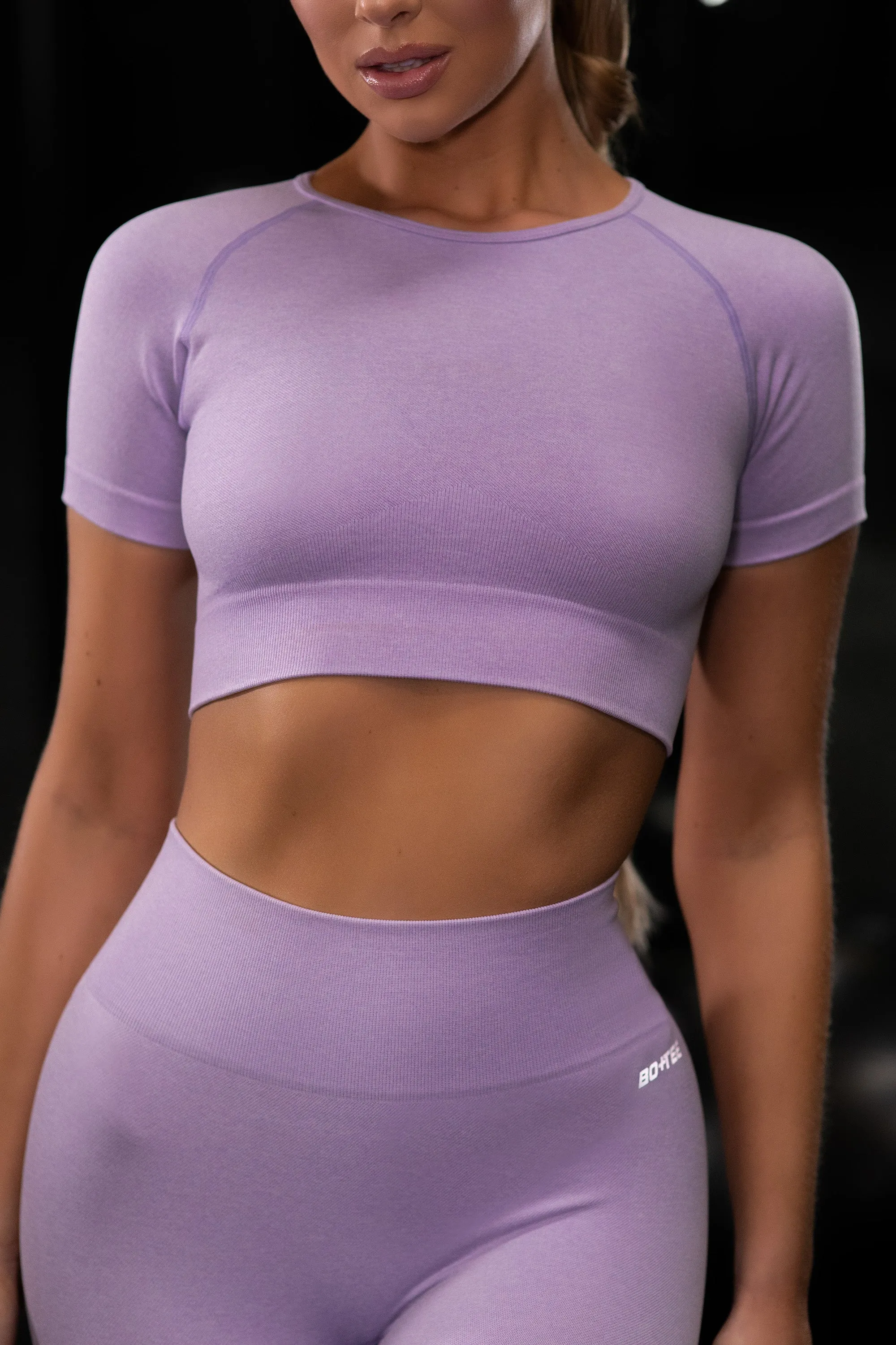 Determined Seamless Crop Top in Lilac